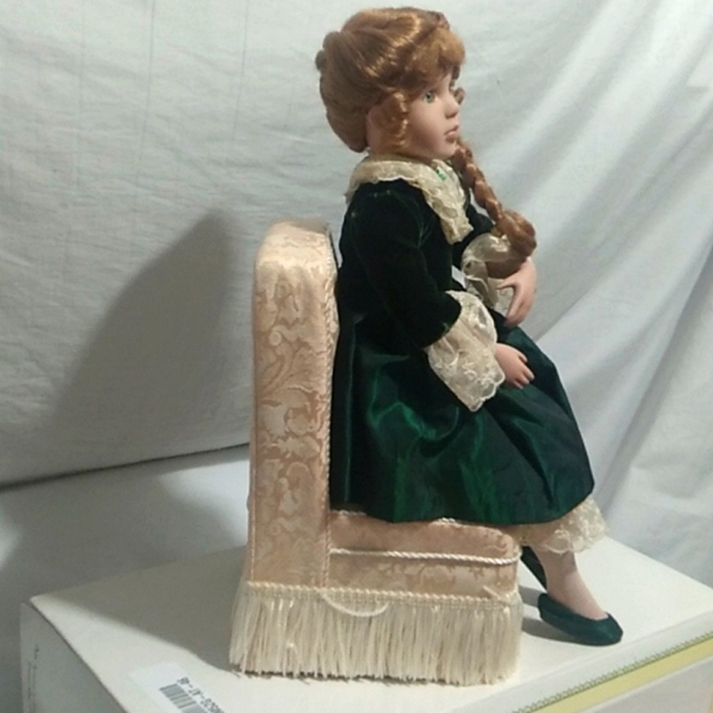 NIB Emerald Memories Doll From The Victorian Fantasies By Linda Mason - Picture 4 of 16